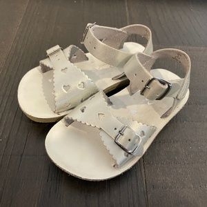 Size 7 (toddler) Salt Water sandals - silver